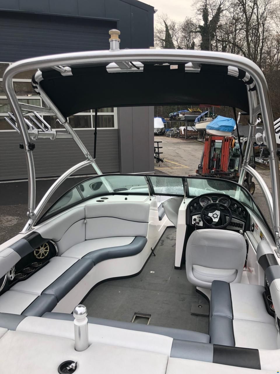 Moomba Mobius LSV