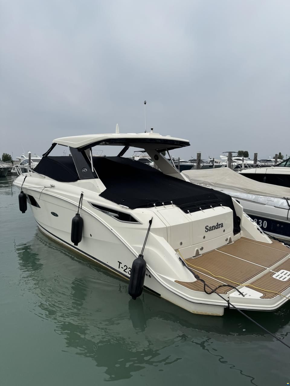 Sea Ray 320 Sundancer