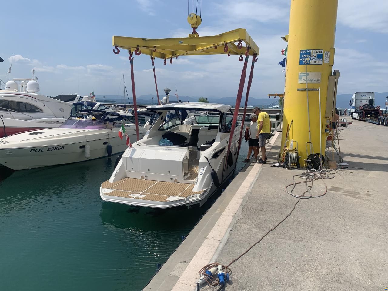 Sea Ray 320 Sundancer
