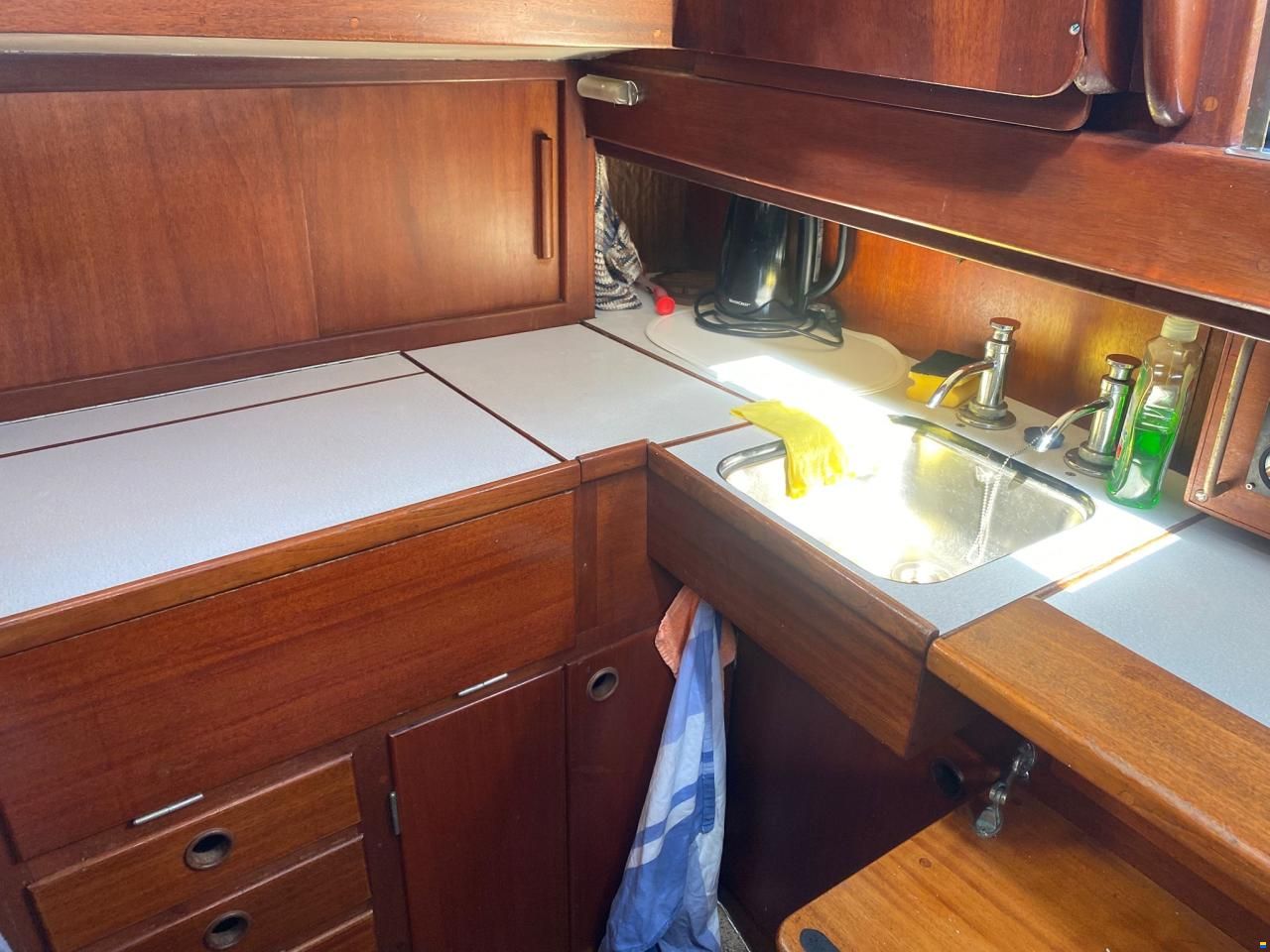 Hallberg-Rassy Mistral 33