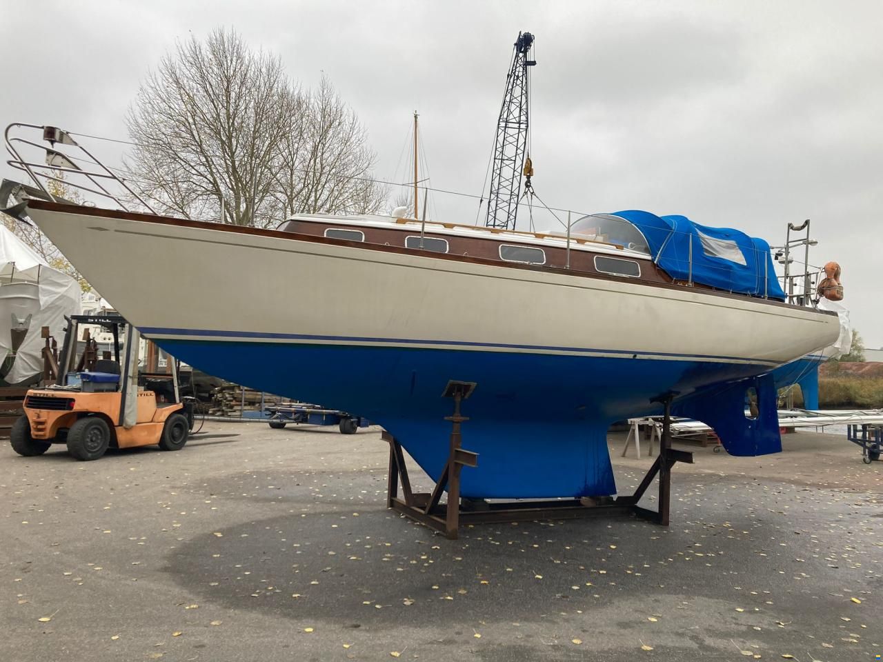 Hallberg-Rassy Mistral 33