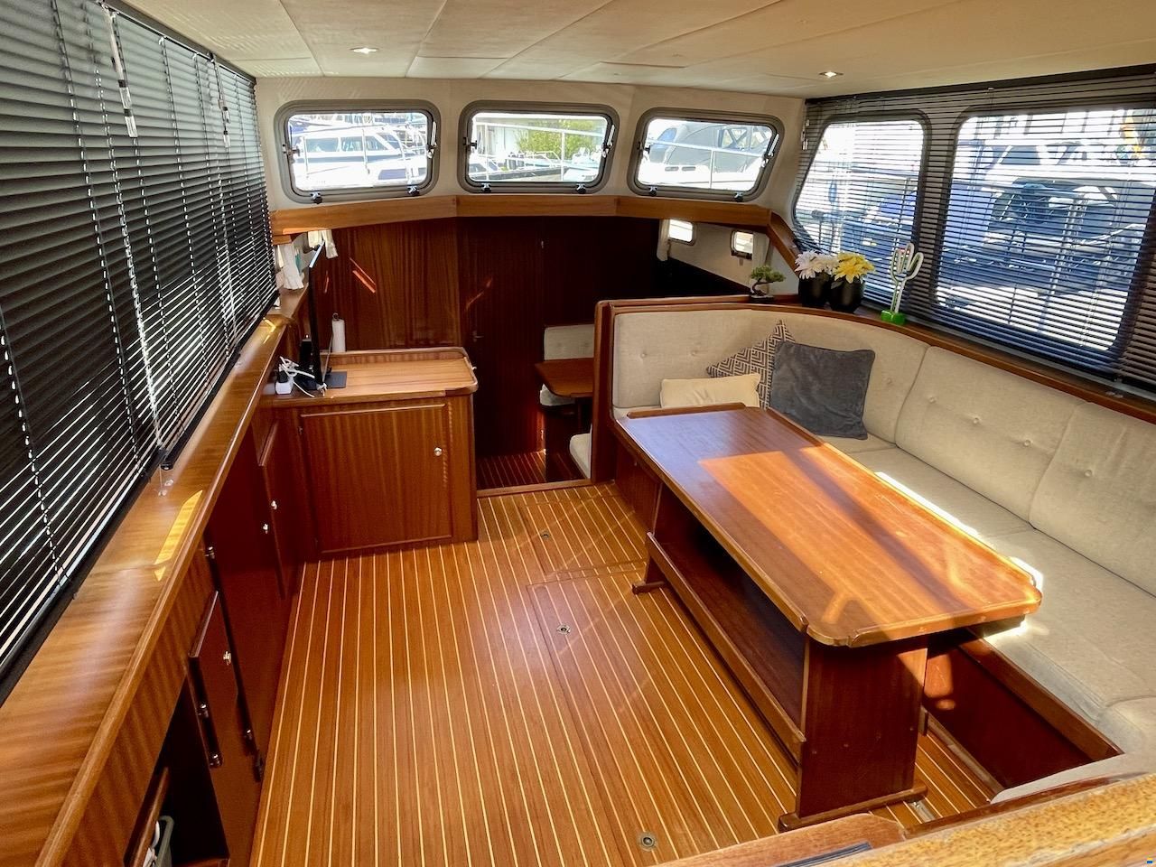 Privateer 37 Hybride