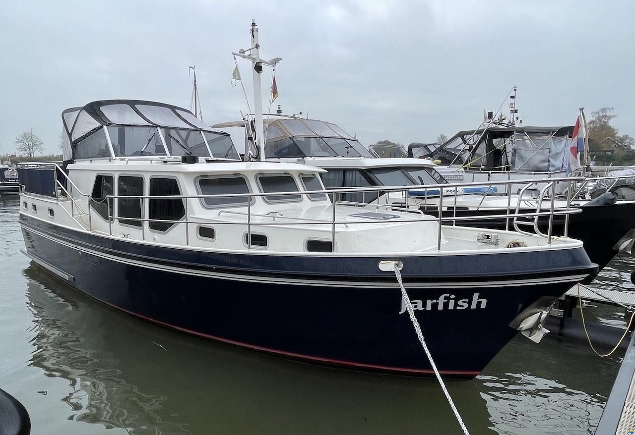 Privateer 37 Hybride