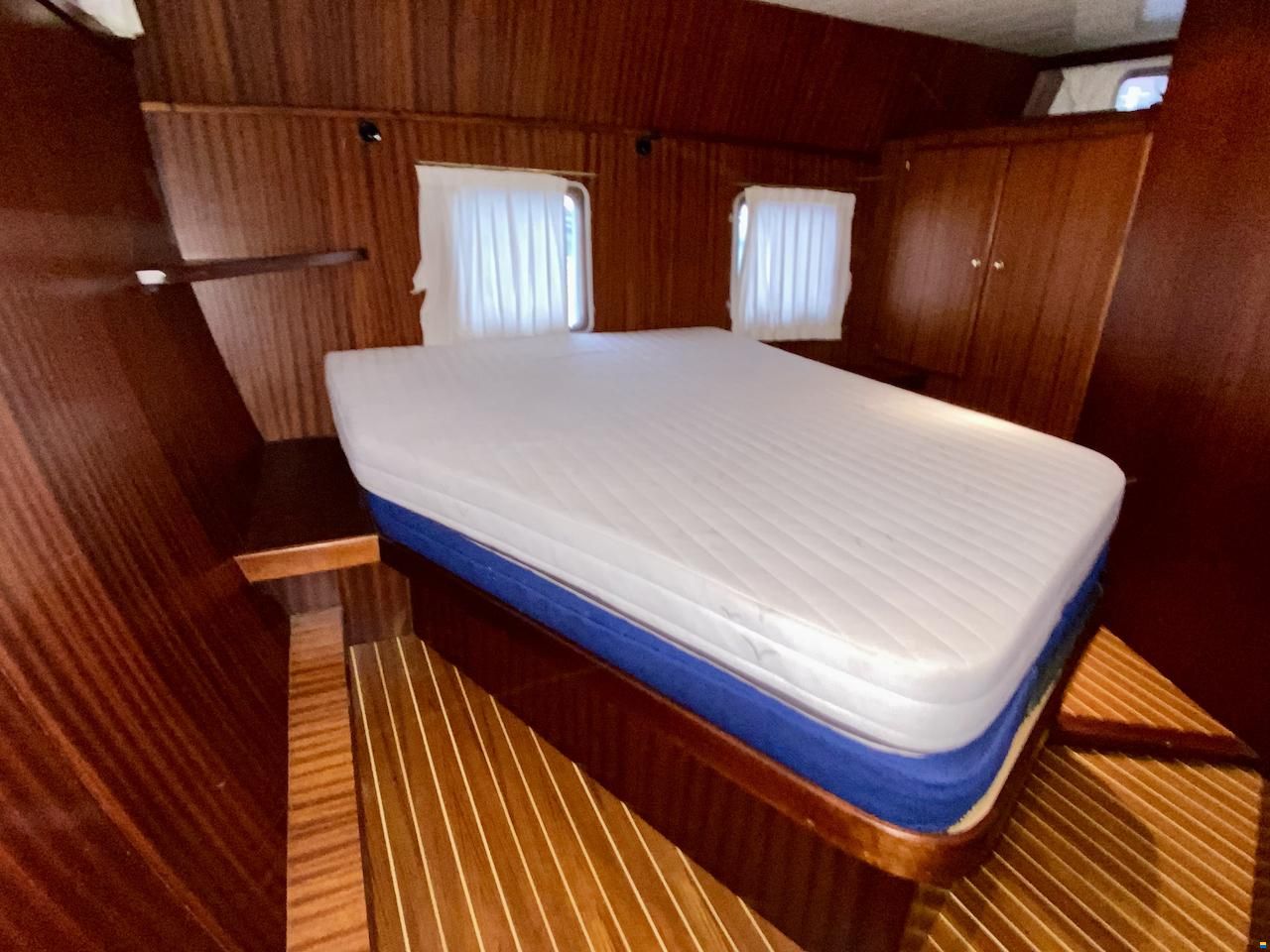 Privateer 37 Hybride