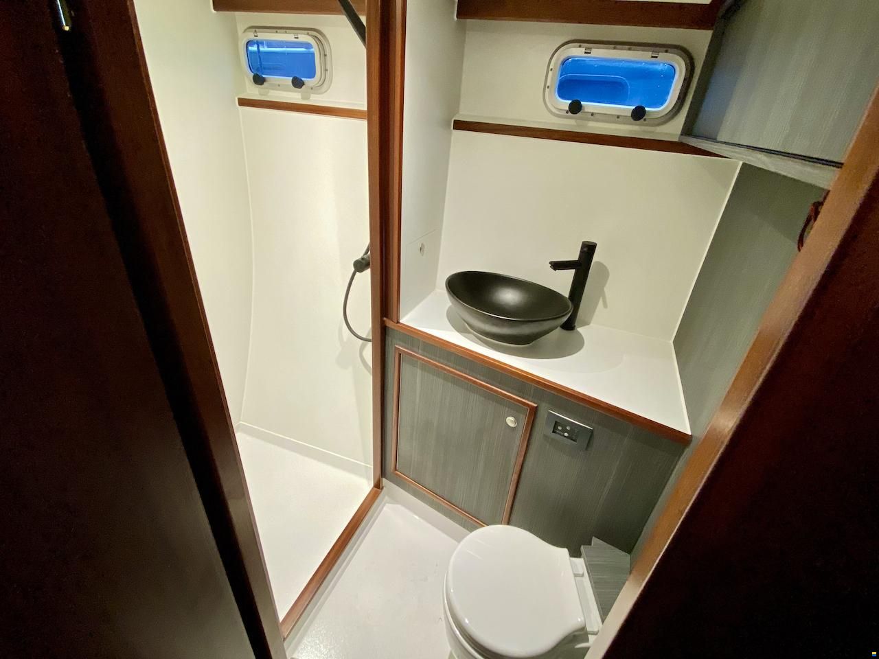 Privateer 37 Hybride