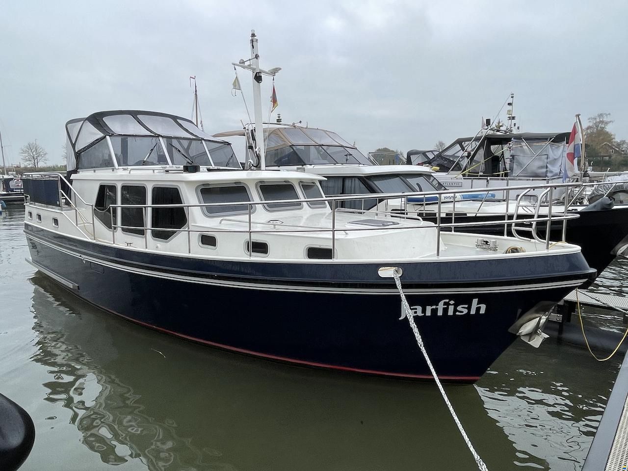 Privateer 37 Hybride