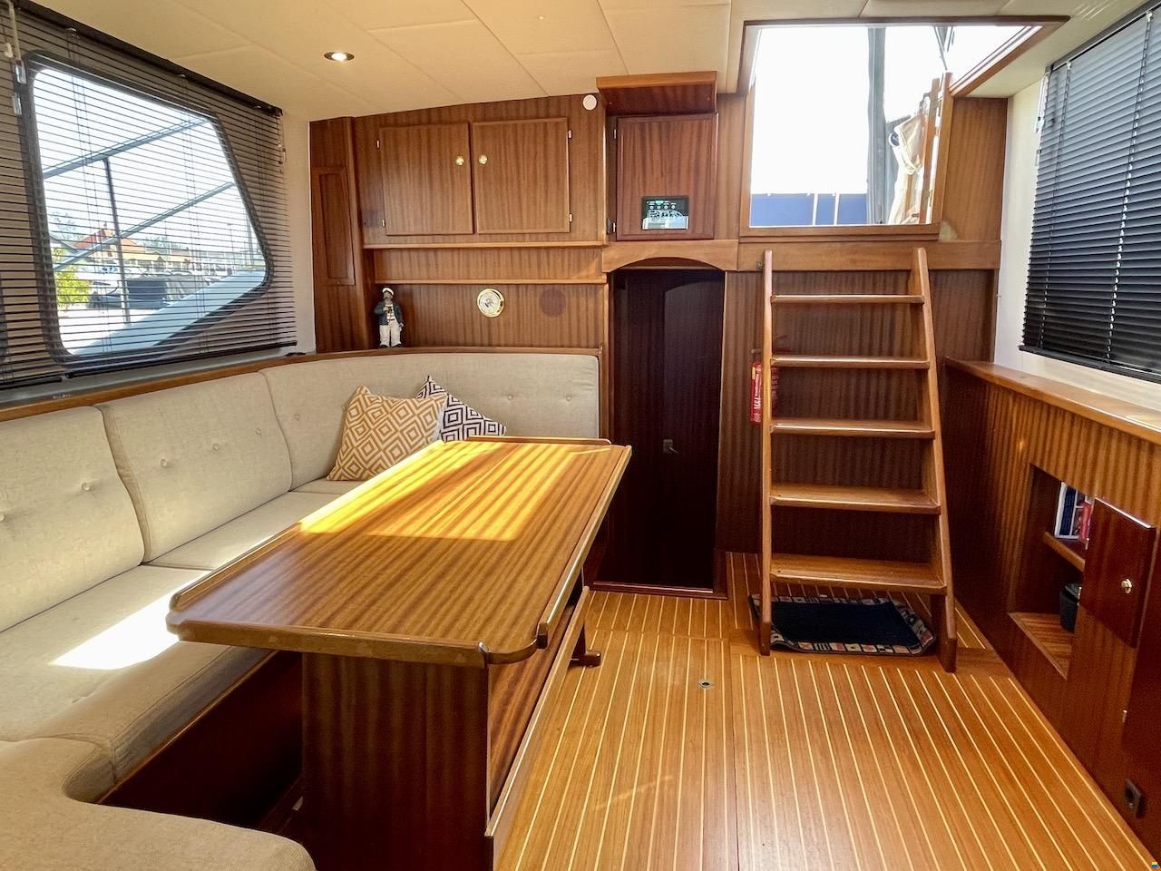 Privateer 37 Hybride