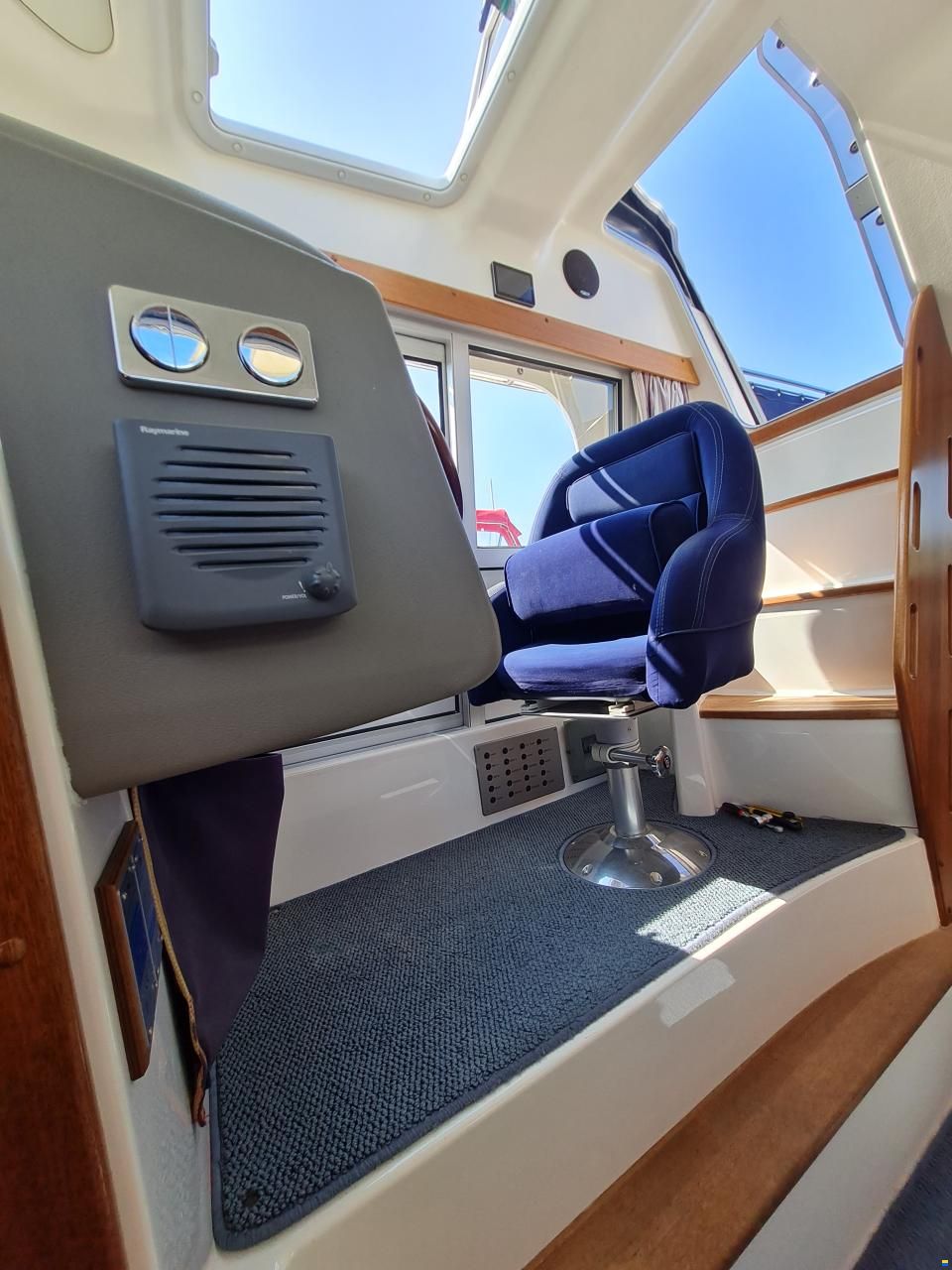 Nimbus 340 Commander