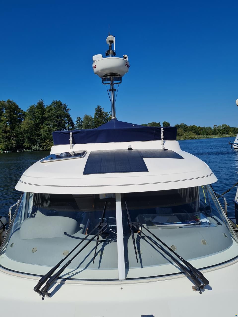 Nimbus 340 Commander