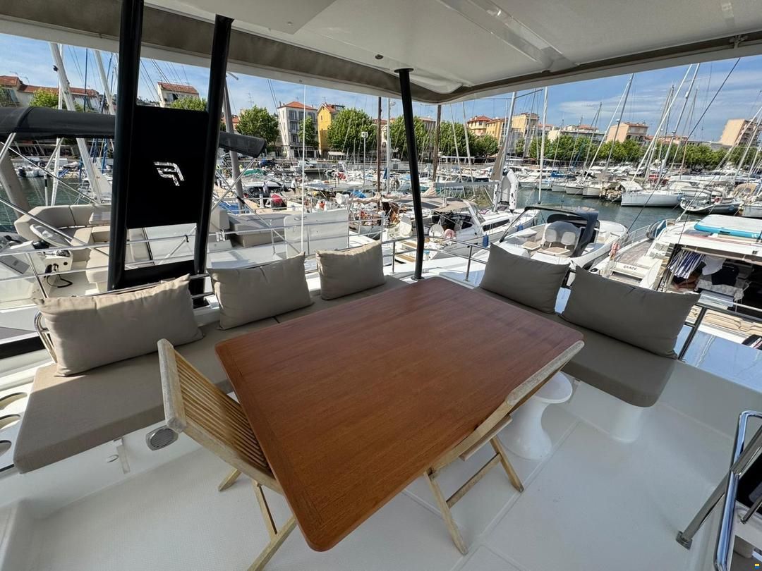 Fountaine Pajot MY 44