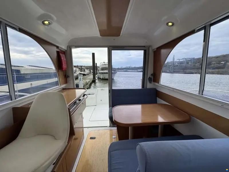 Beneteau Antares 760