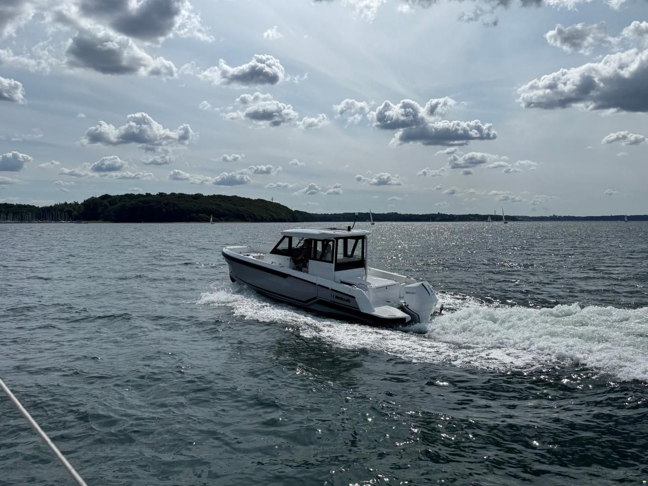 Wellcraft 28 Explorer