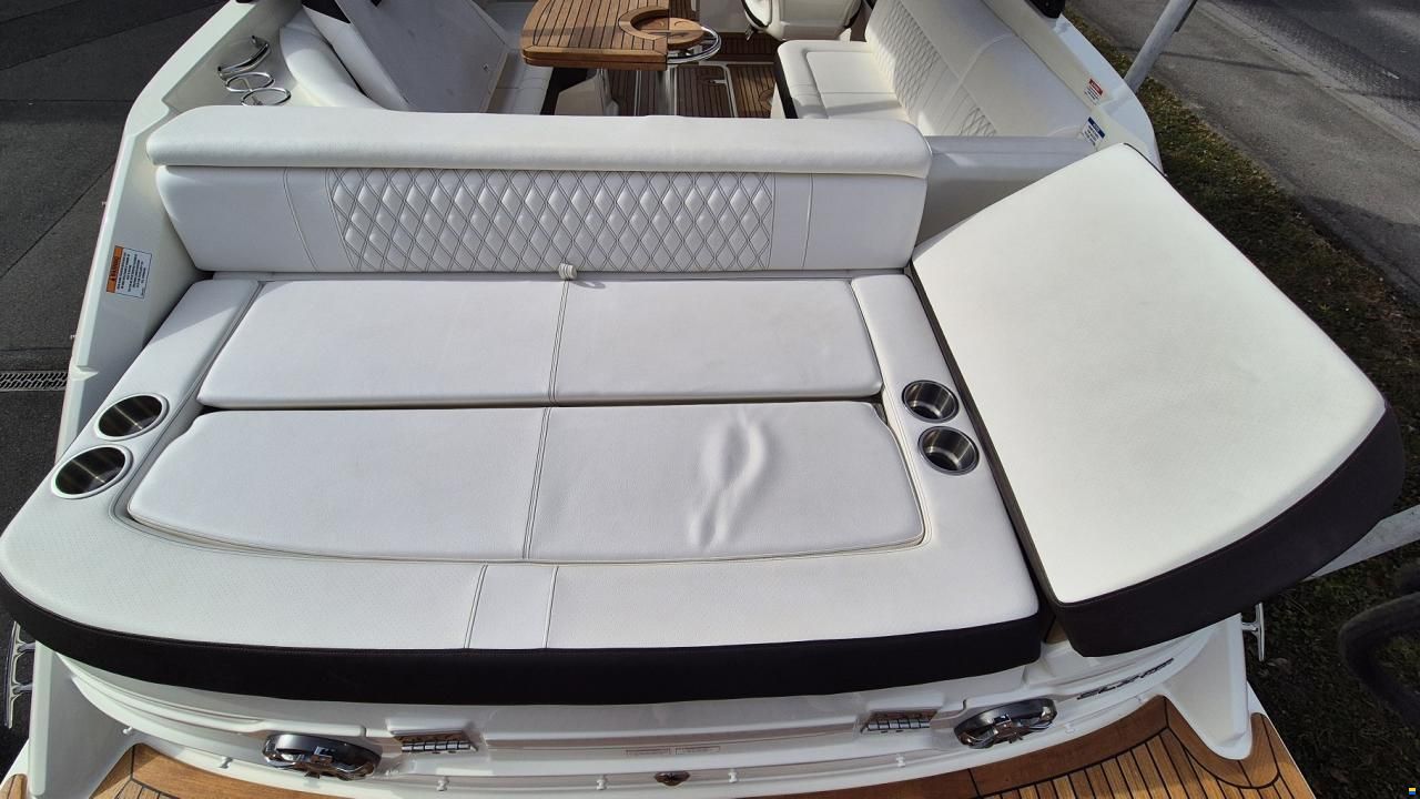 Sea Ray SLX 250 Europe