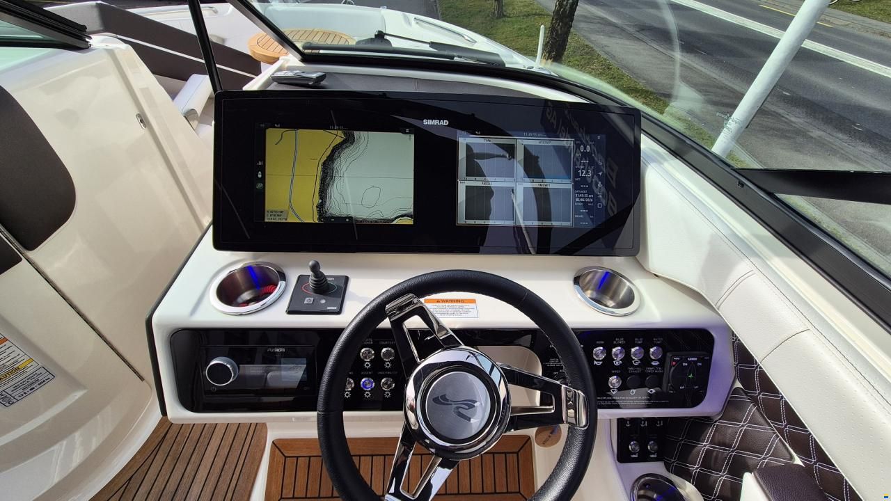 Sea Ray SLX 250 Europe