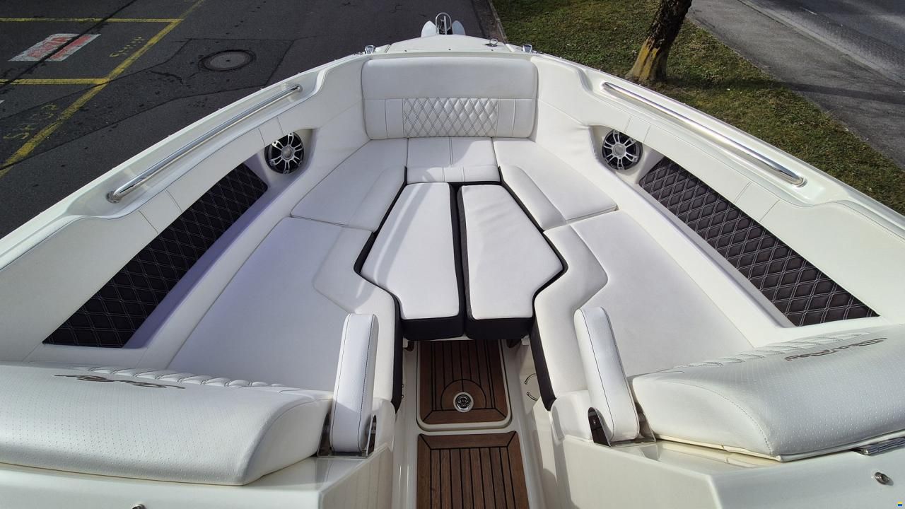 Sea Ray SLX 250 Europe