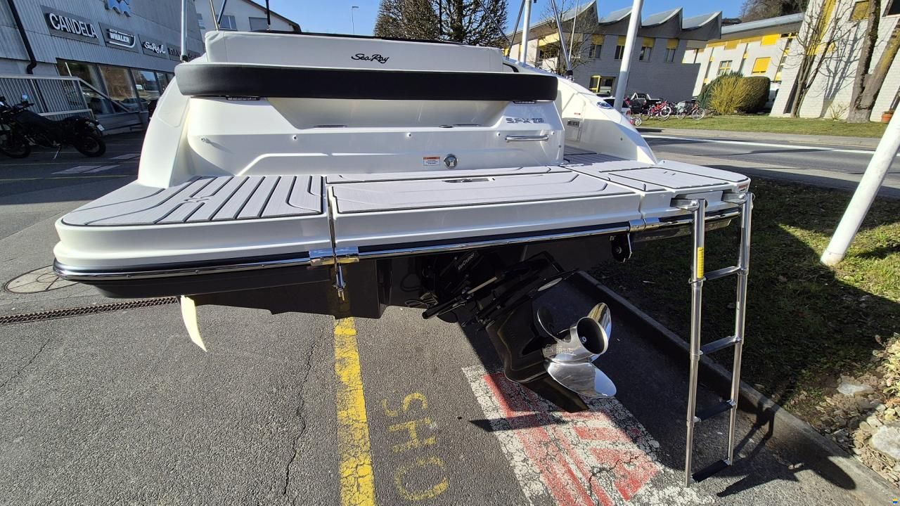 Sea Ray SPX 210 Europe