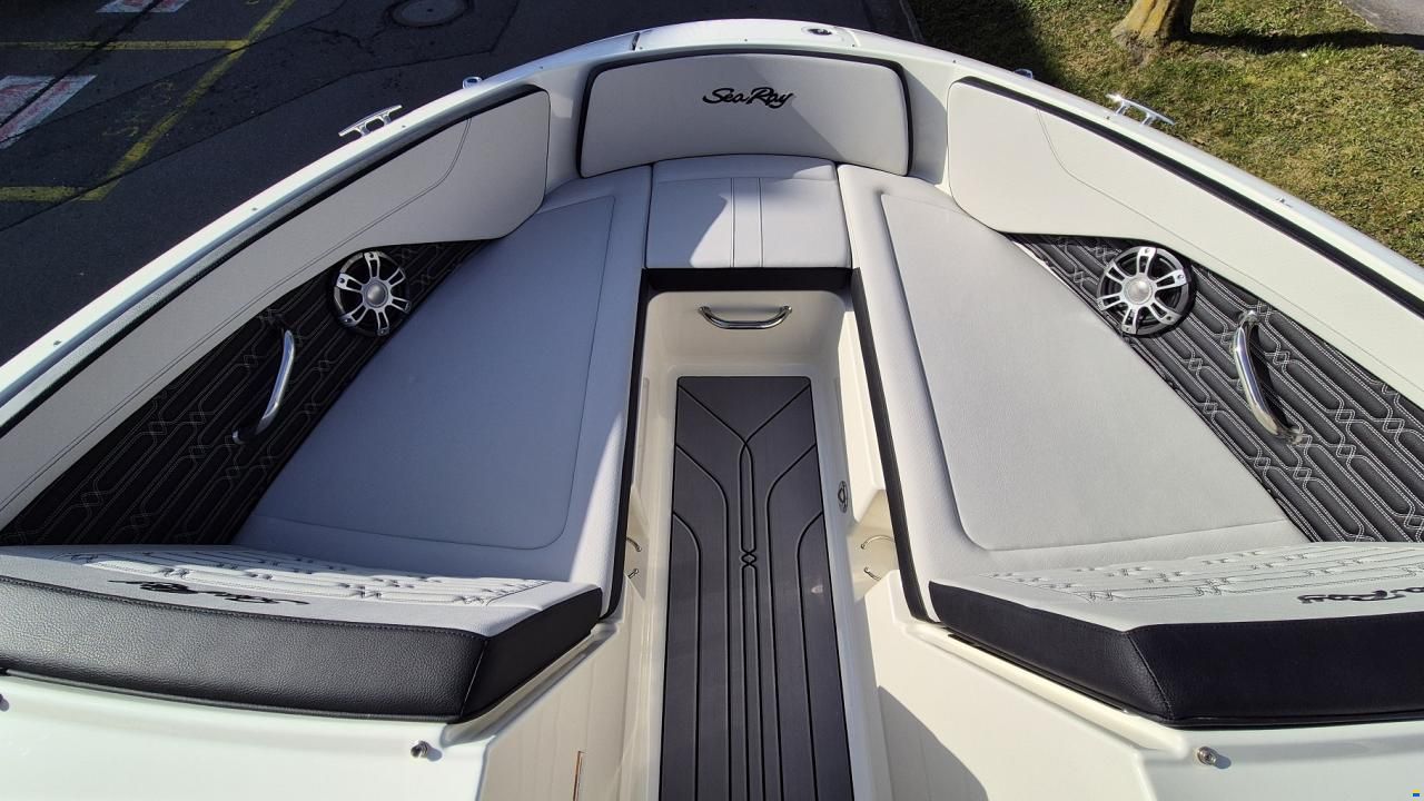 Sea Ray SPX 210 Europe