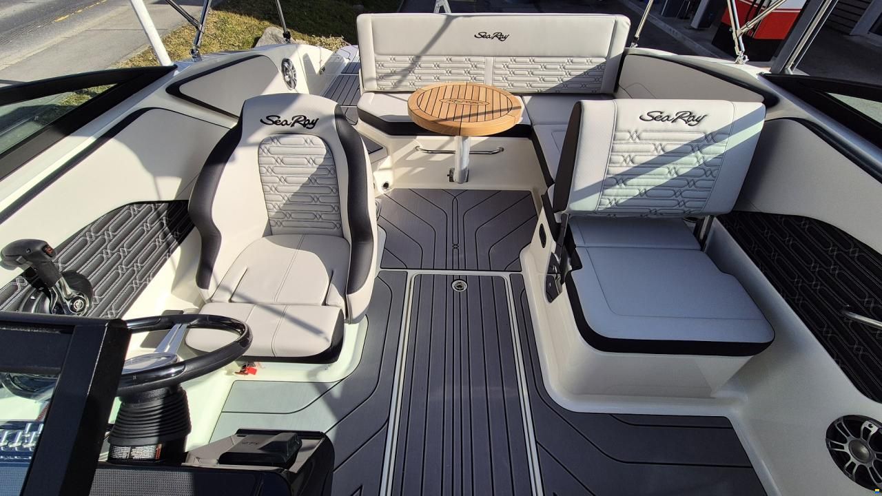 Sea Ray SPX 210 Europe