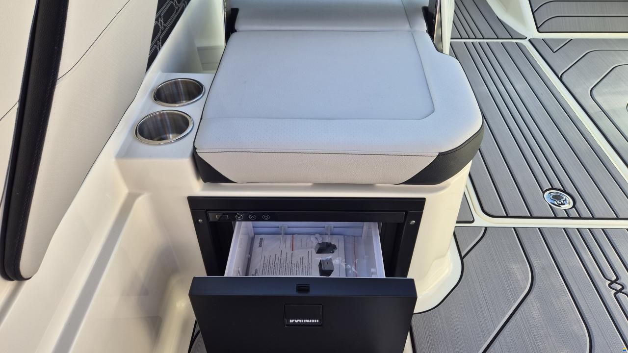 Sea Ray SPX 210 Europe