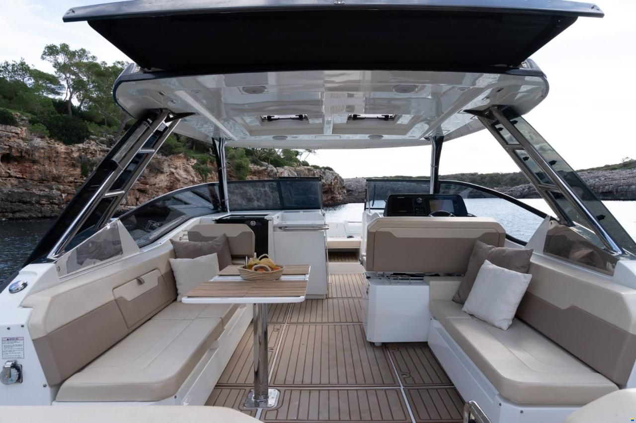 AQUILA 32 Sport