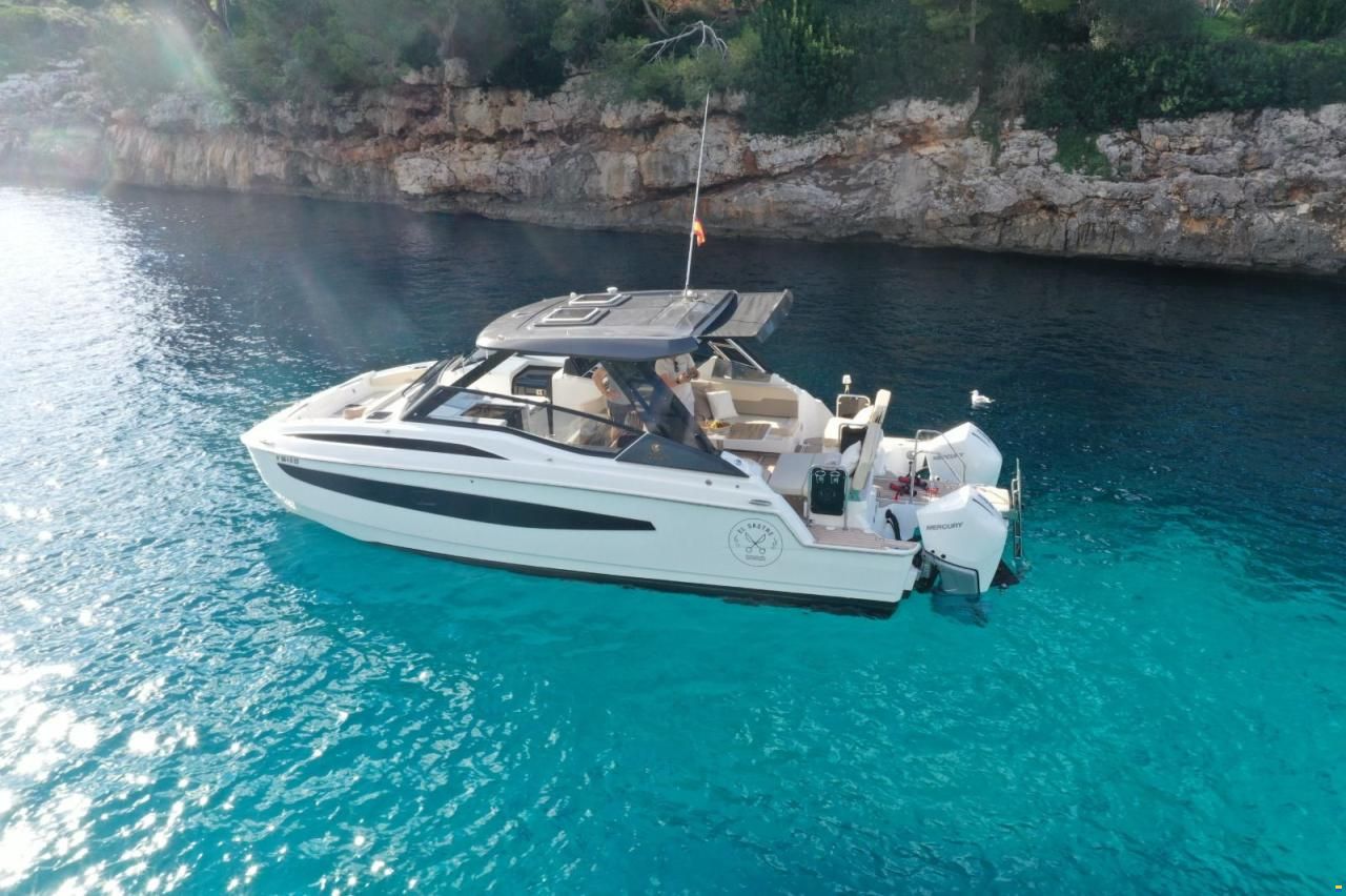 AQUILA 32 Sport
