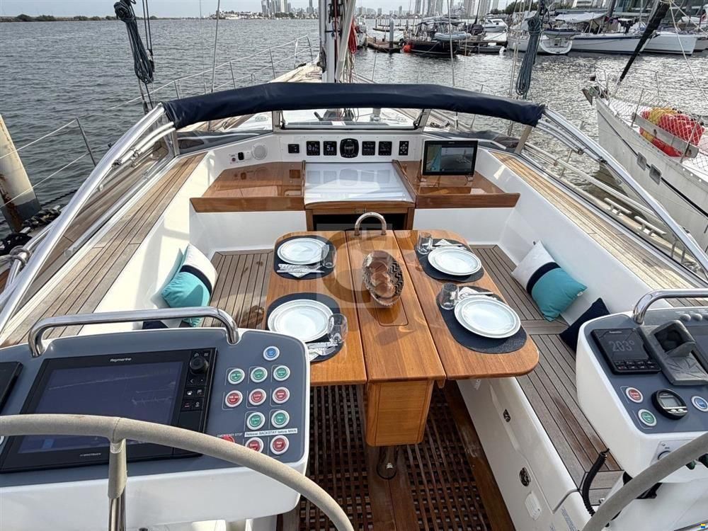 Hallberg-Rassy 57