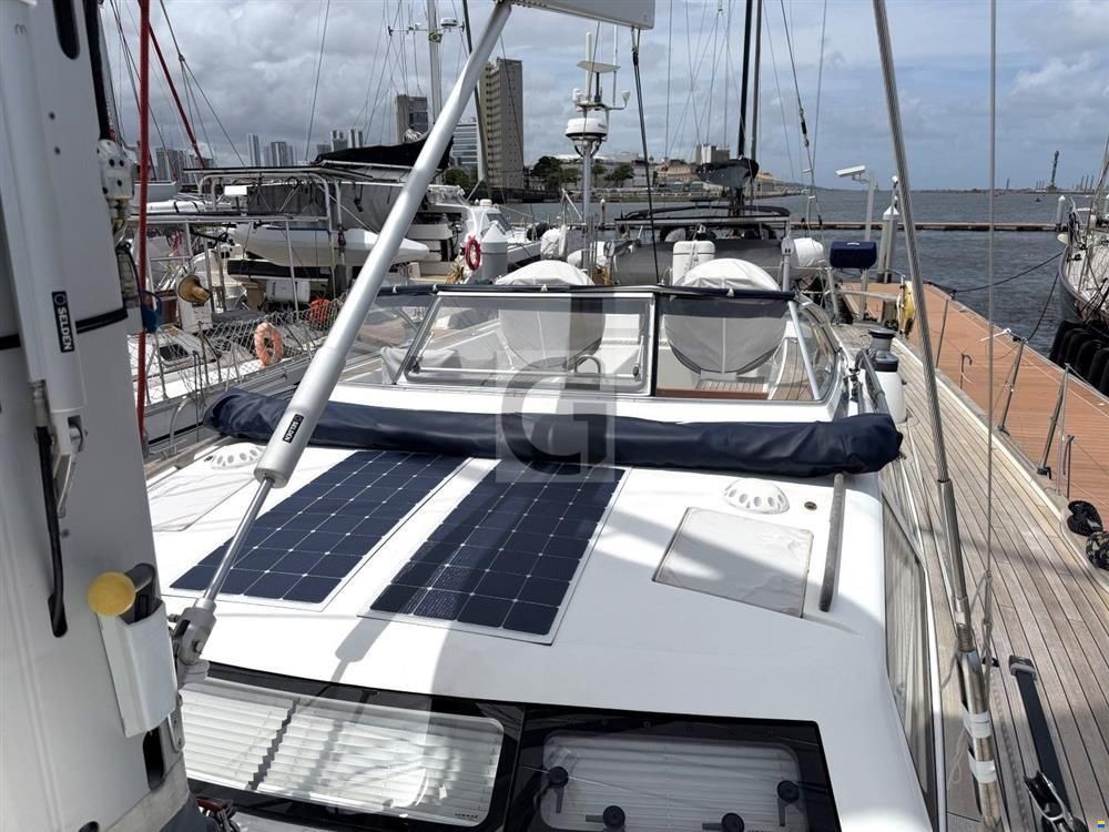 Hallberg-Rassy 57