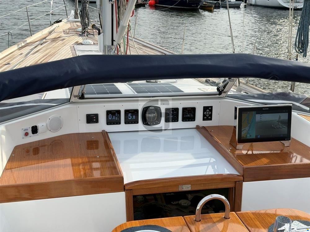 Hallberg-Rassy 57