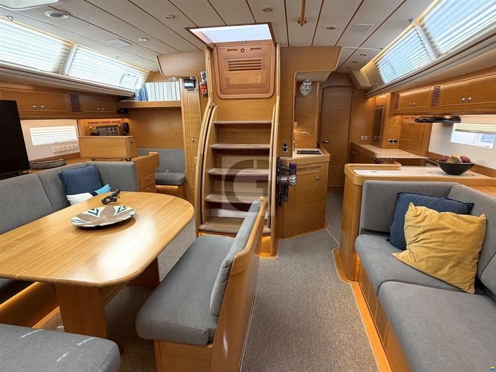 Hallberg-Rassy 57