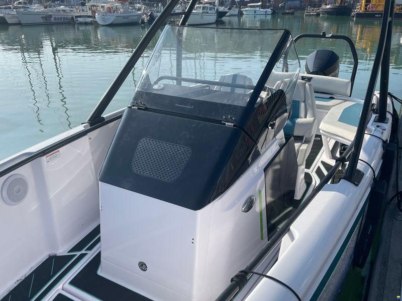 Axopar 22 T-Top Revolve