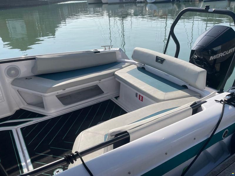 Axopar 22 T-Top Revolve