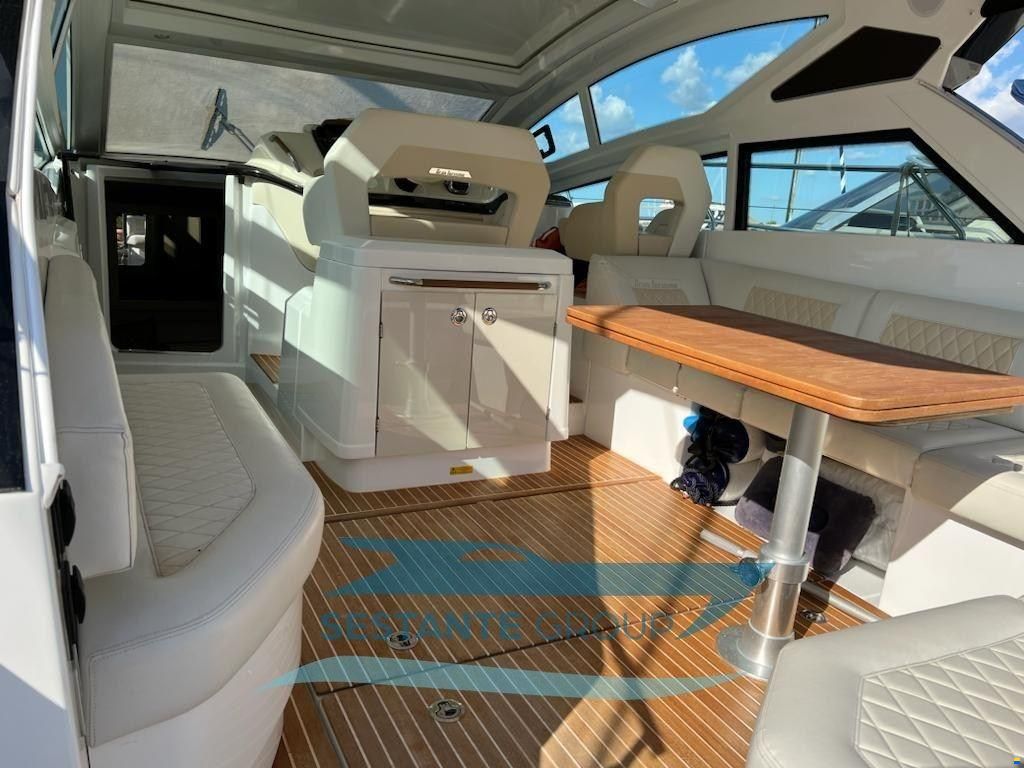 Beneteau GT 40