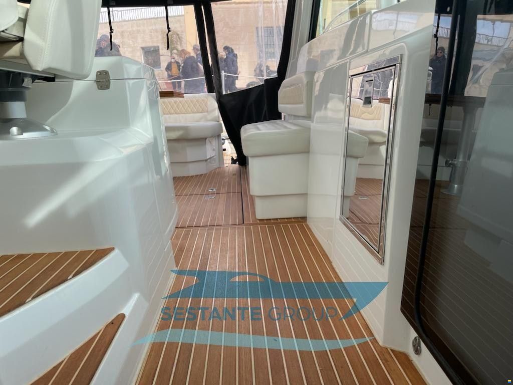 Beneteau GT 40