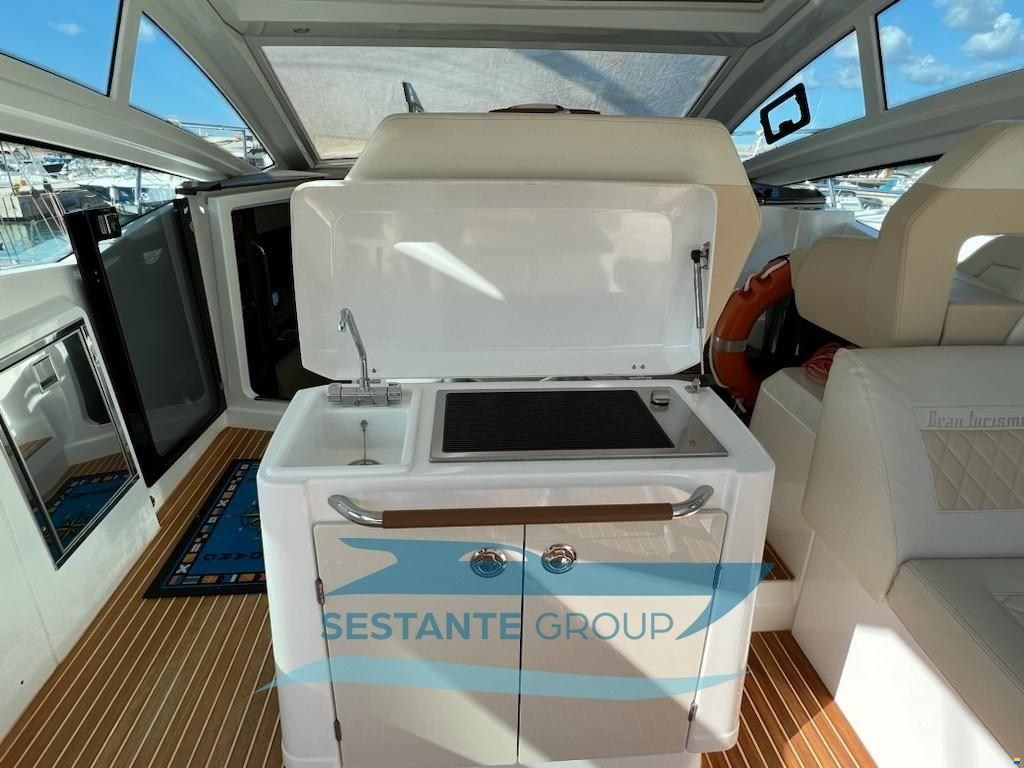 Beneteau GT 40
