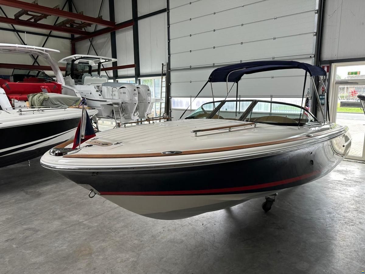 Chris Craft Lancer 22 Heritage Edition