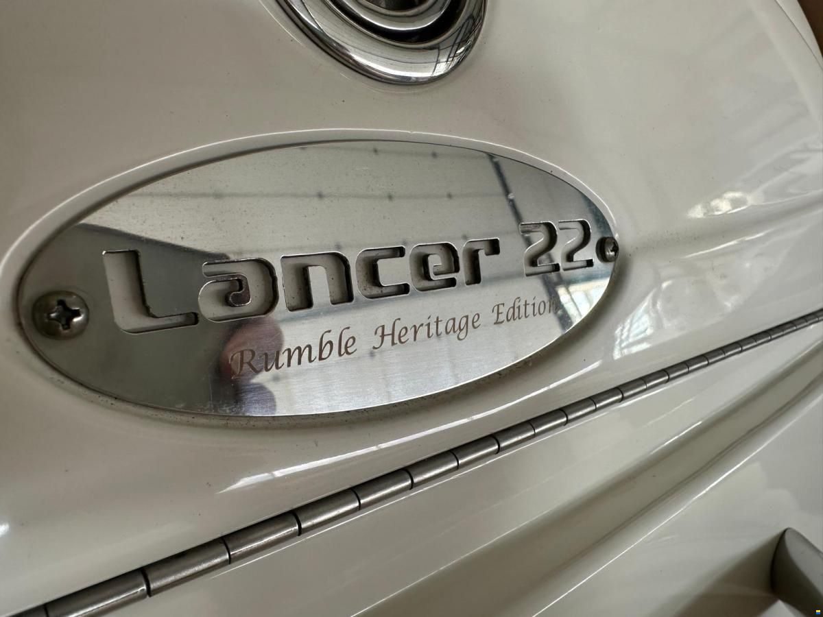 Chris Craft Lancer 22 Heritage Edition