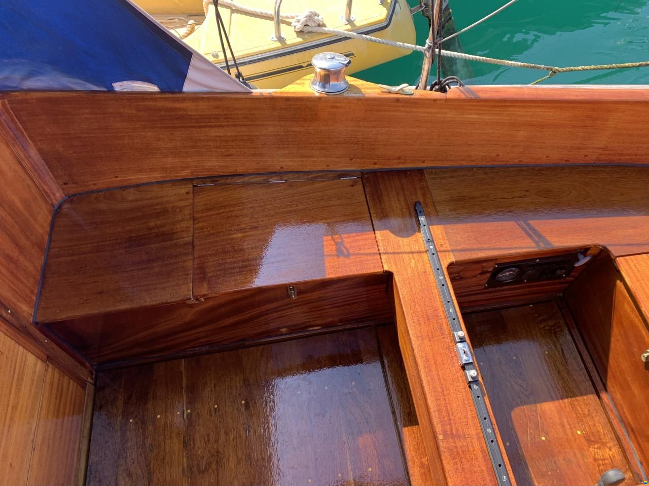 Hallberg-Rassy P28