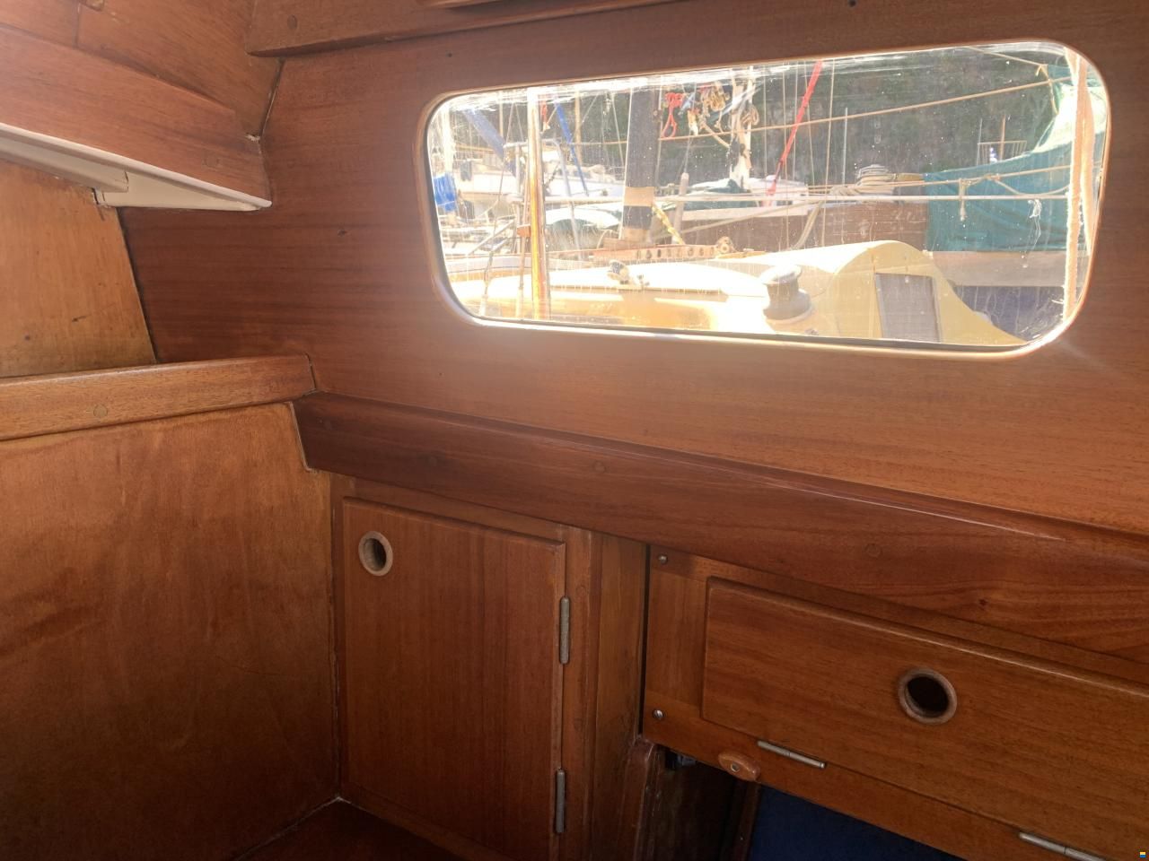 Hallberg-Rassy P28