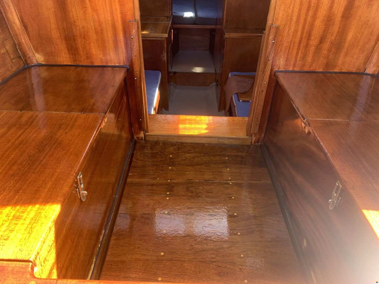 Hallberg-Rassy P28