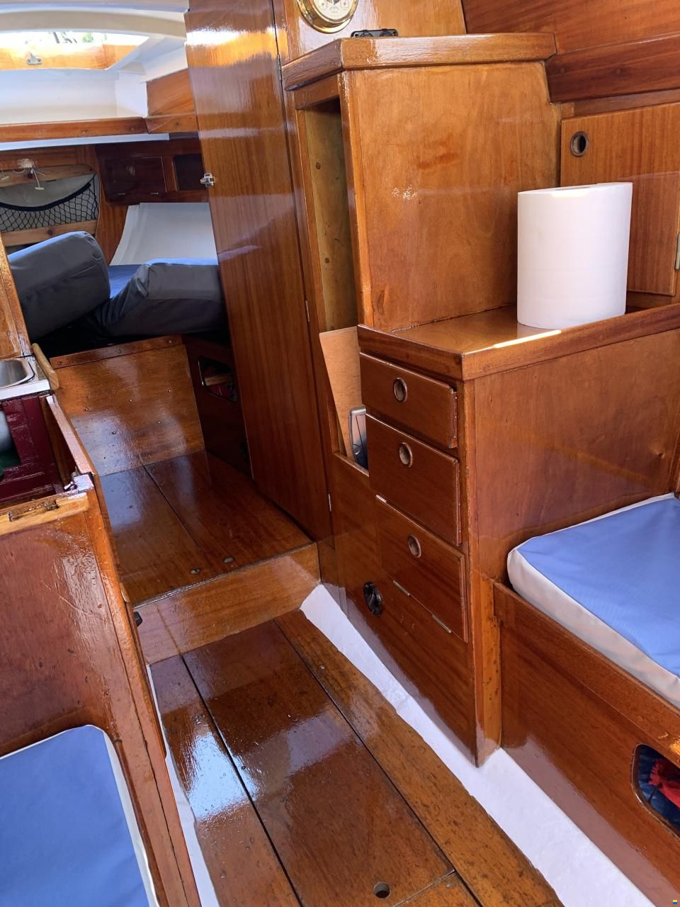 Hallberg-Rassy P28