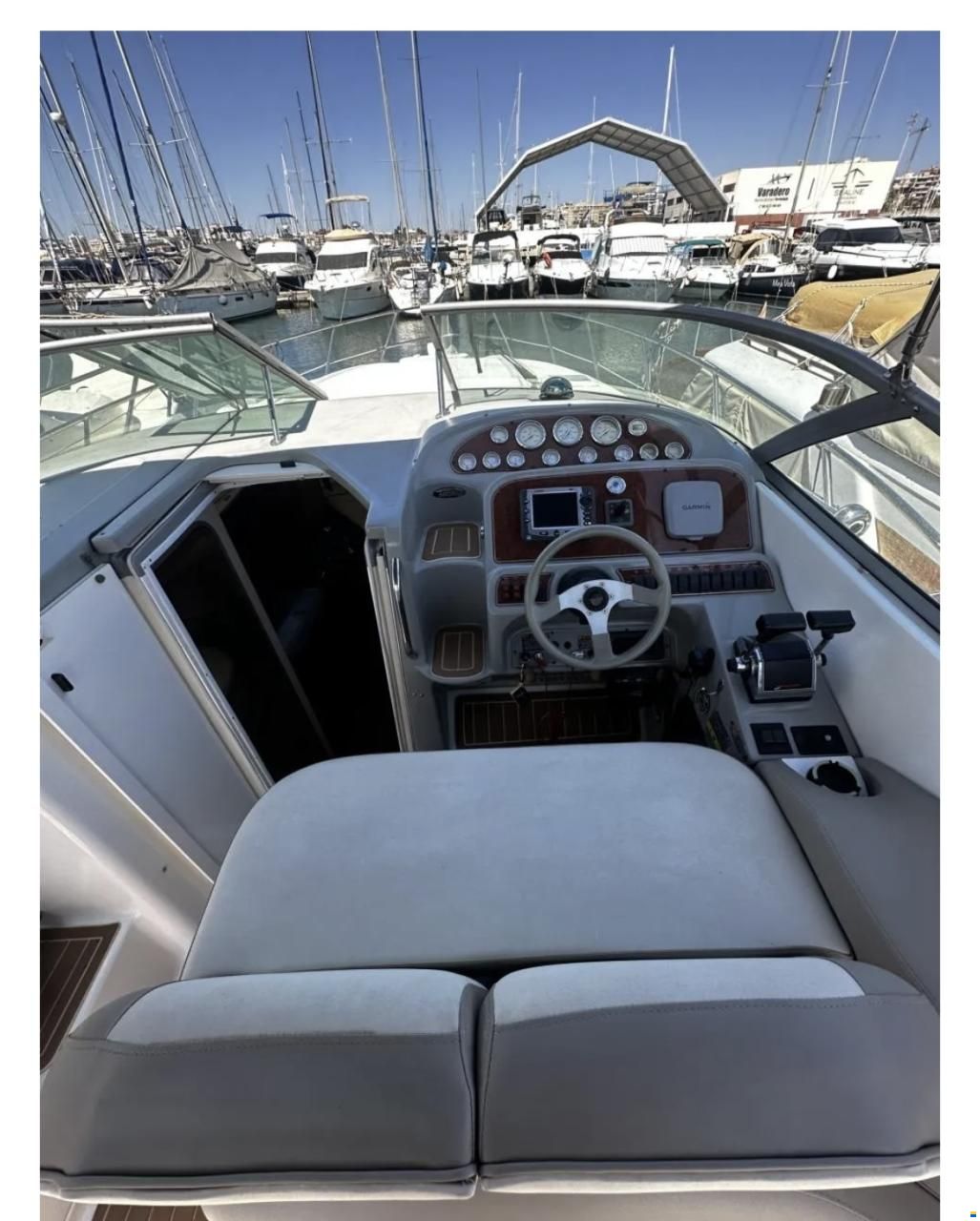 Bayliner 305