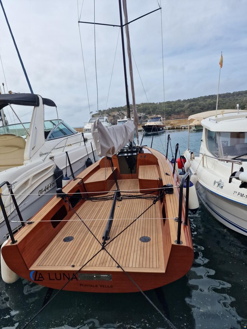 LA 28 Daysailer