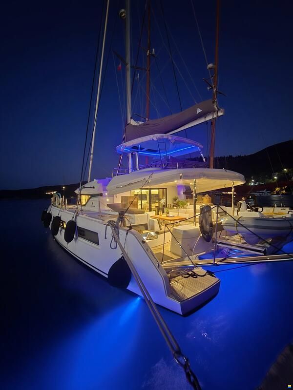 Lagoon 50