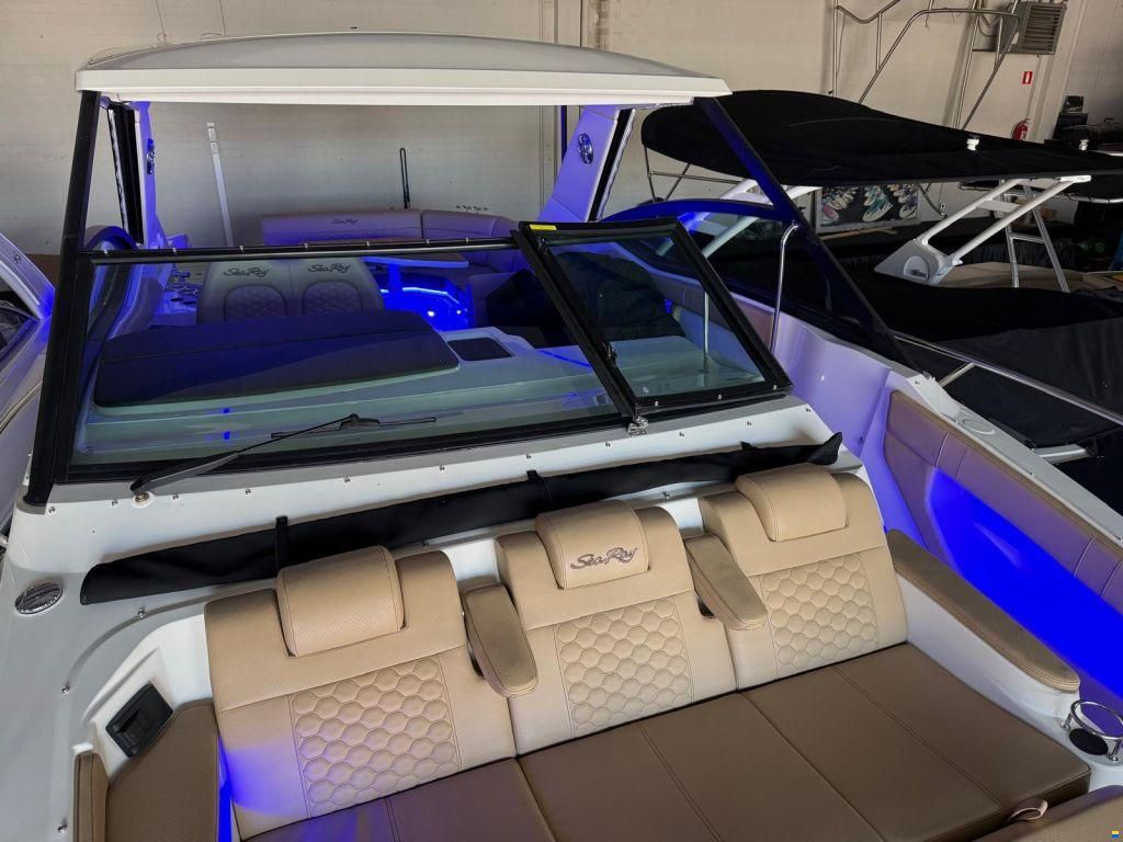 Sea Ray Sundancer 320