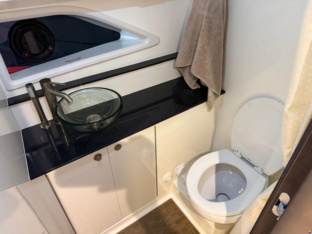 Sea Ray Sundancer 320
