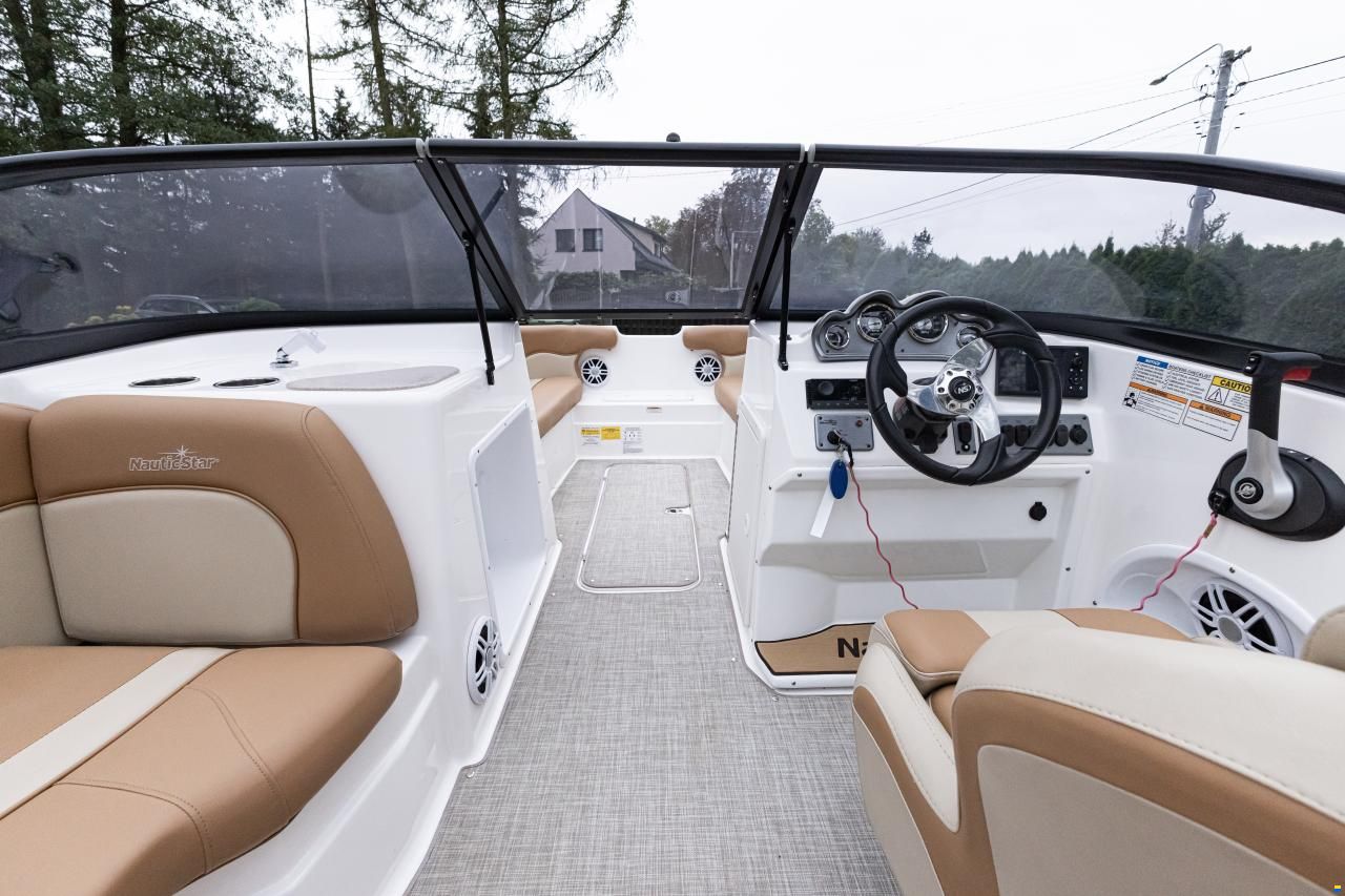Nautic Star 203DC