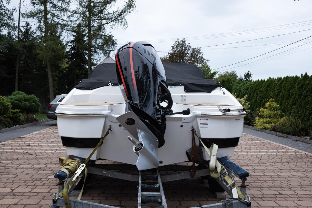 Nautic Star 203DC
