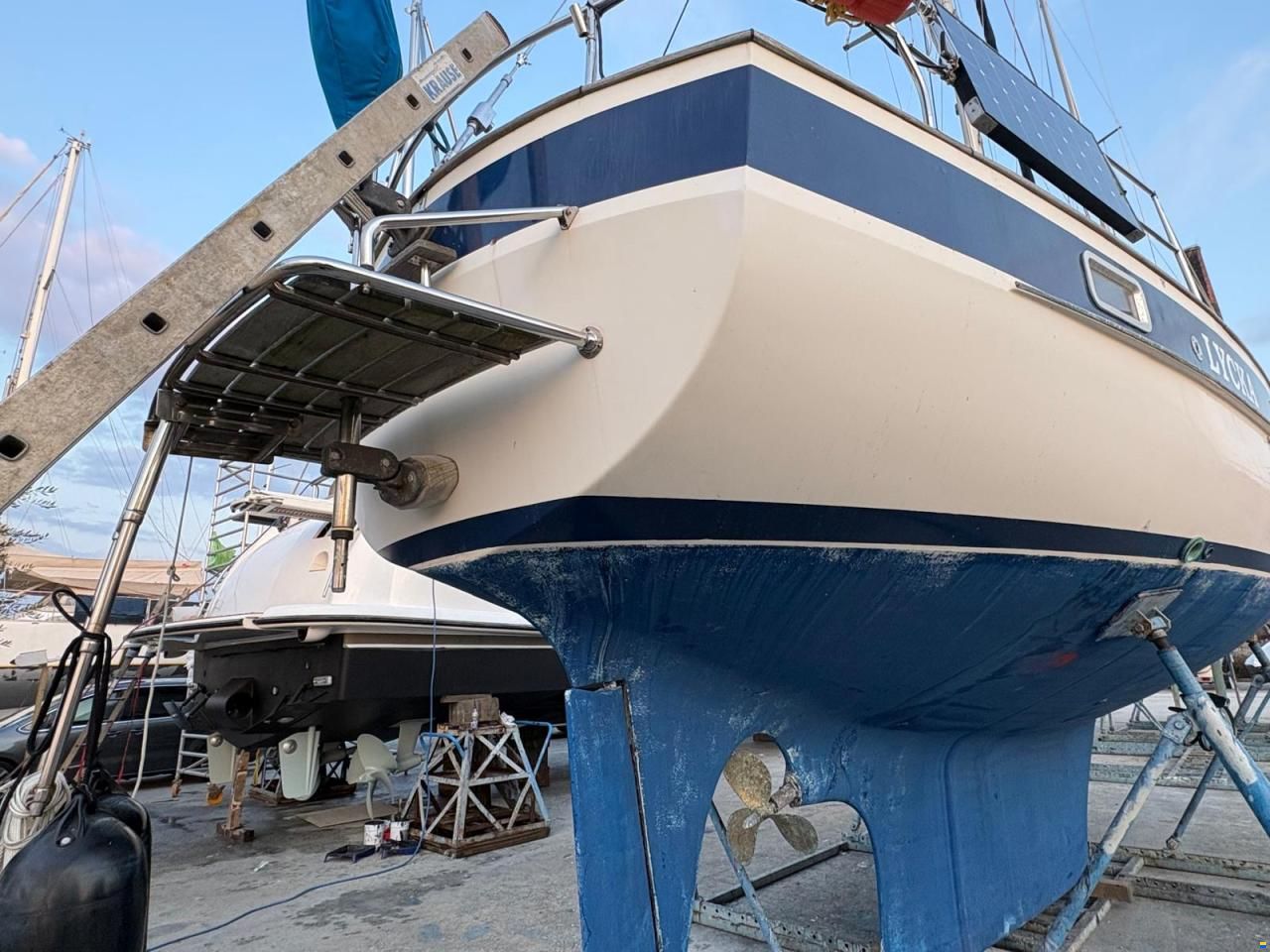 Hallberg-Rassy 352