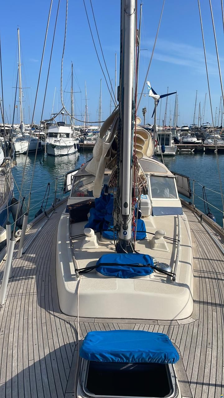 Hallberg-Rassy 352