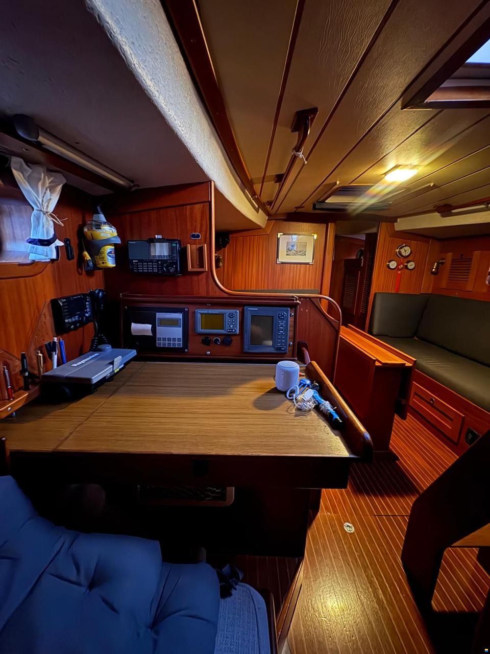 Hallberg-Rassy 352